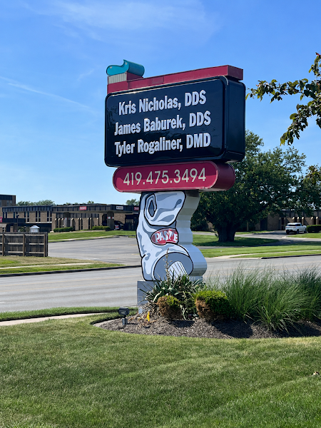 Dental Office of Drs. Nicholas, Baburek & Rogaliner at 4154 Secor Rd