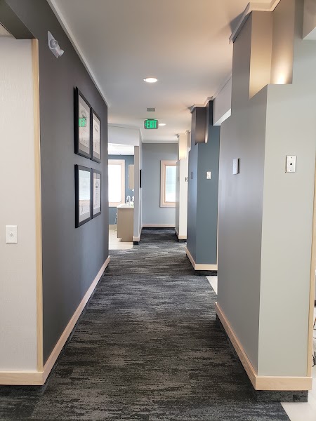 Hollar Dental Group at 904 S Union St