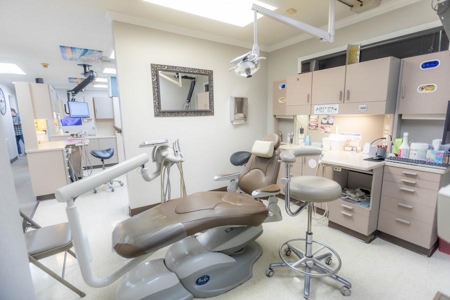 Drs. Wilson & Pool Hi-Tech Family Dentistry at 404 5th Ave SE
